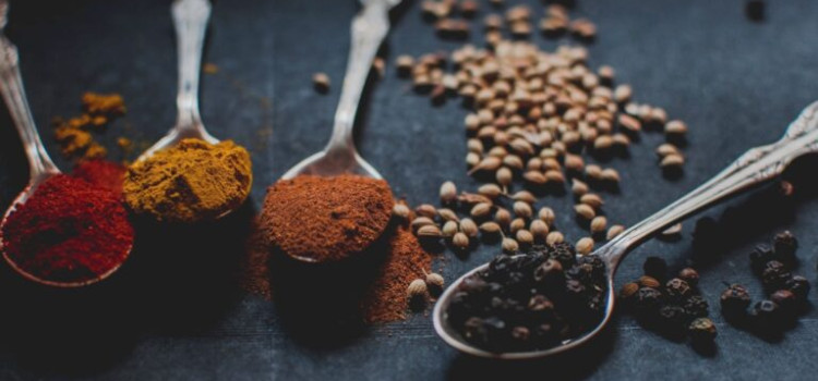 Eating food with these 4 spices may help you lose weight