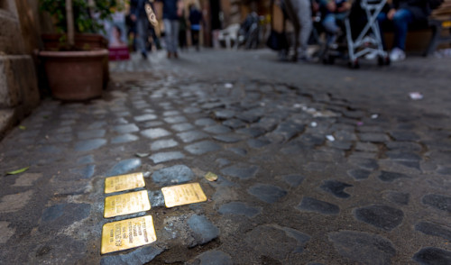 Stumbling Stones unveiled in Antwerp to commemorate victims of Nazi persecution