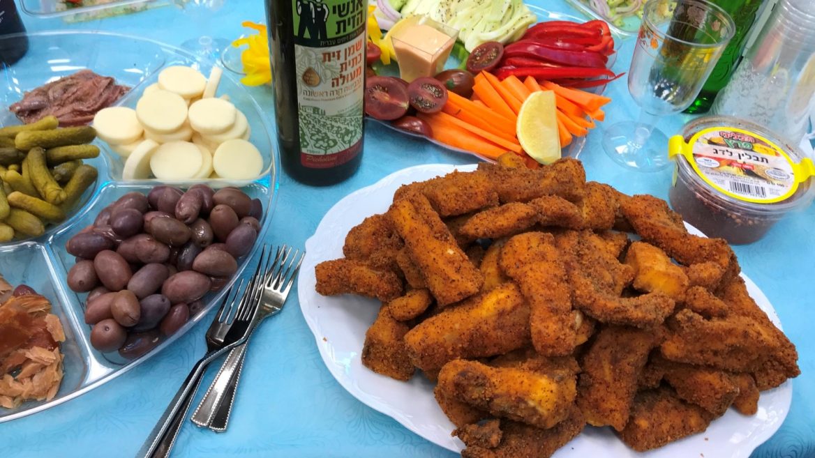 Ashdod market tour tempts with delicious ethnic delights