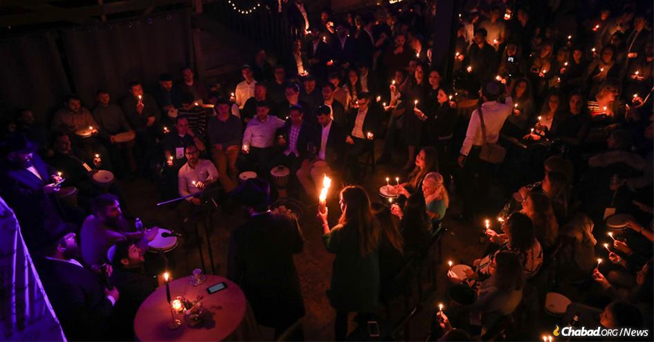 Young Professionals Taste Chassidic Life in Crown Heights