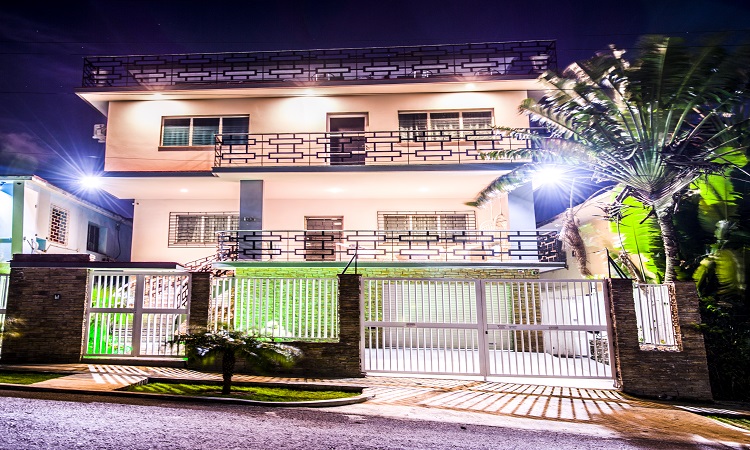 A Kosher Jewel in the Caribbean