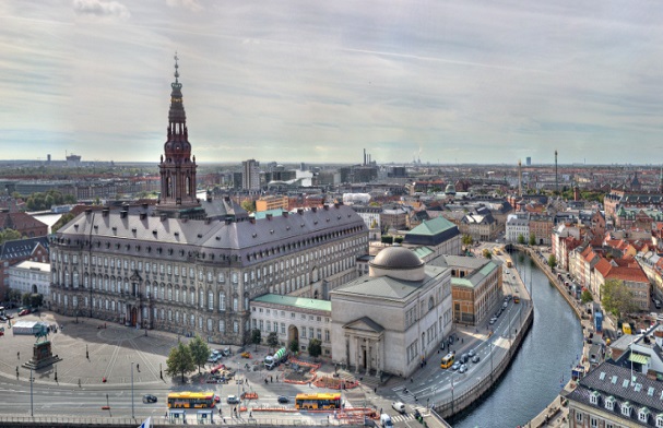 Queen Margrethe marks 400 years of Jewish life in Denmark