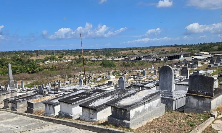 Whispers Among the Stones: A Visit to Cuba’s Oldest Jewish Cemetery