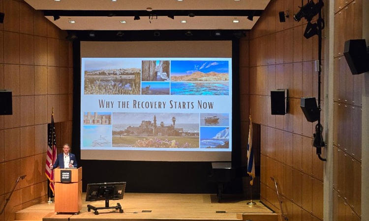 Travelers Rely on Tour Operators as U.S. Airlines Resume Israel Flights