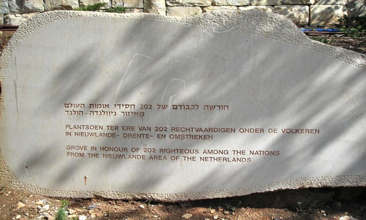 Righteous Among the Nations: Discovering Jewish Heroism and Humanity in the Balkans